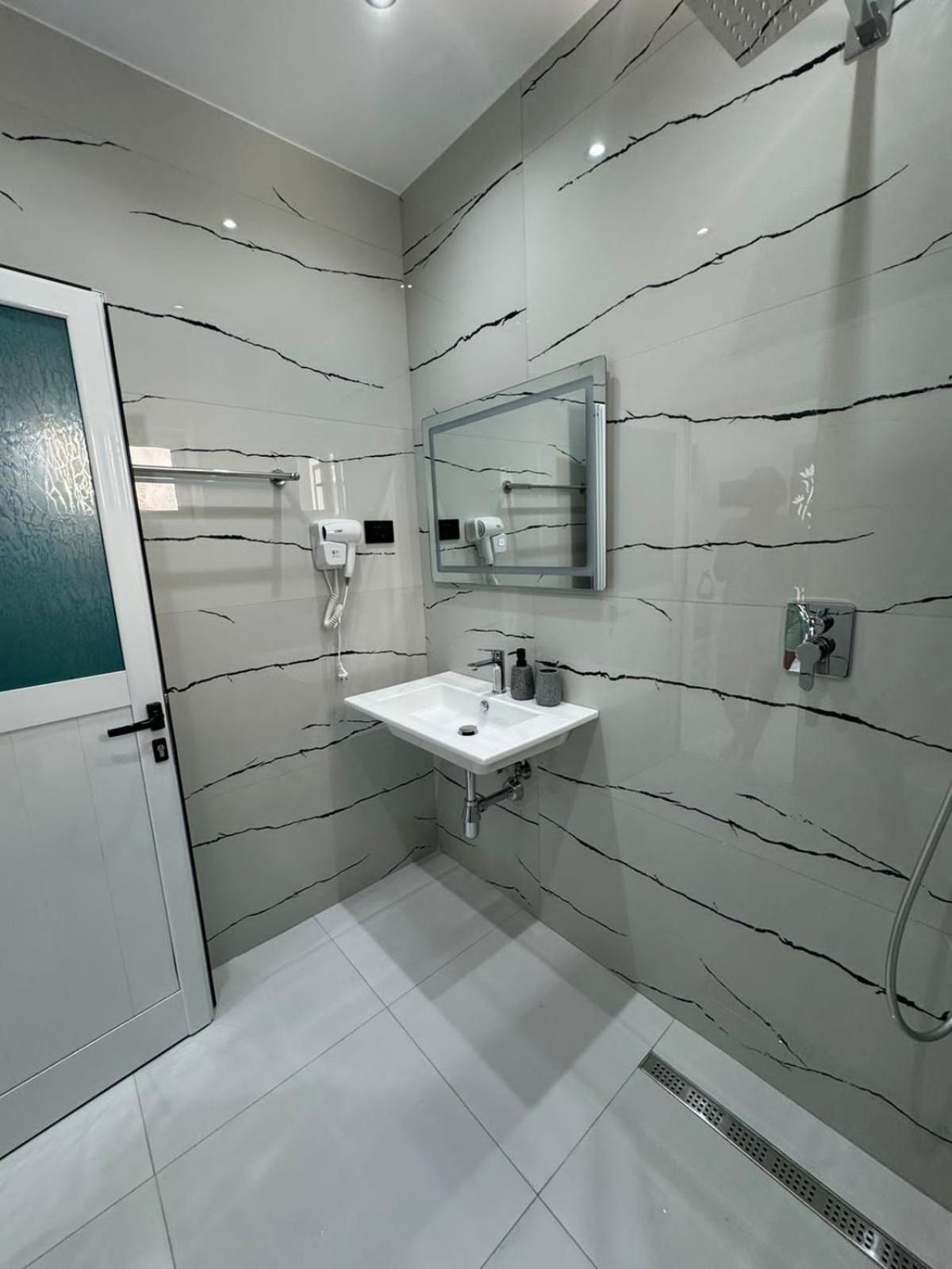 Vila Flabela Vlorë Kamer foto